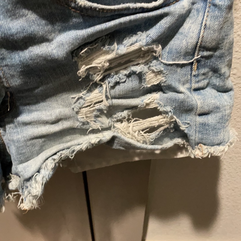Shorts - Picture 2 of 4